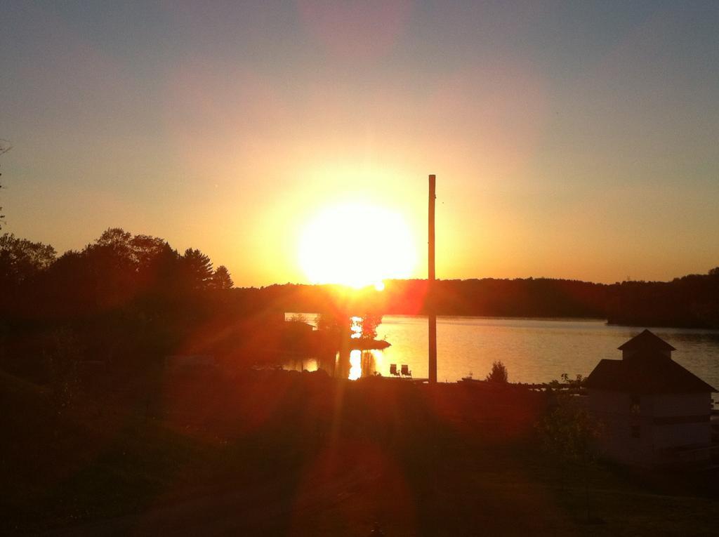 Blind River Lake Lauzon Resort מראה חיצוני תמונה