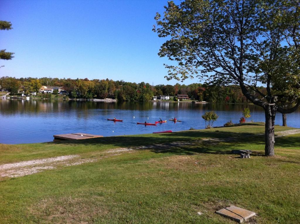 Blind River Lake Lauzon Resort מראה חיצוני תמונה